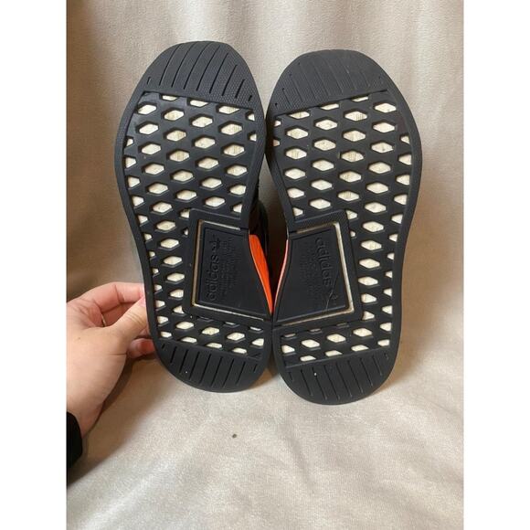 Adidas NMD R2 Women's Size 6 Shoes Sneakers Running - Picture 5 of 6